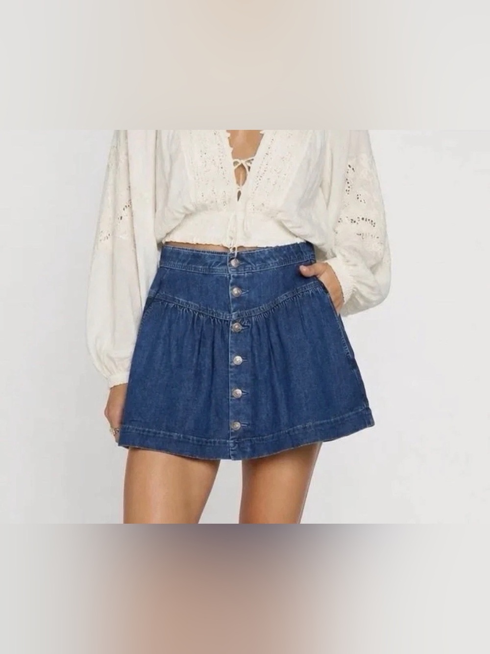 American Eagle Outfitters tiered denim mini skirt button-front Sz 10 (30” Waist)